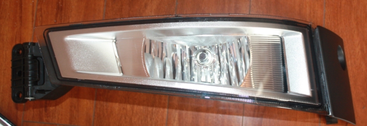 ВОЛВО 21221151 НОВИХ ФХ И ФМ МАГЛА ЛАМПУ ЈЕДНУ СИЈАЛИЦУ РХ